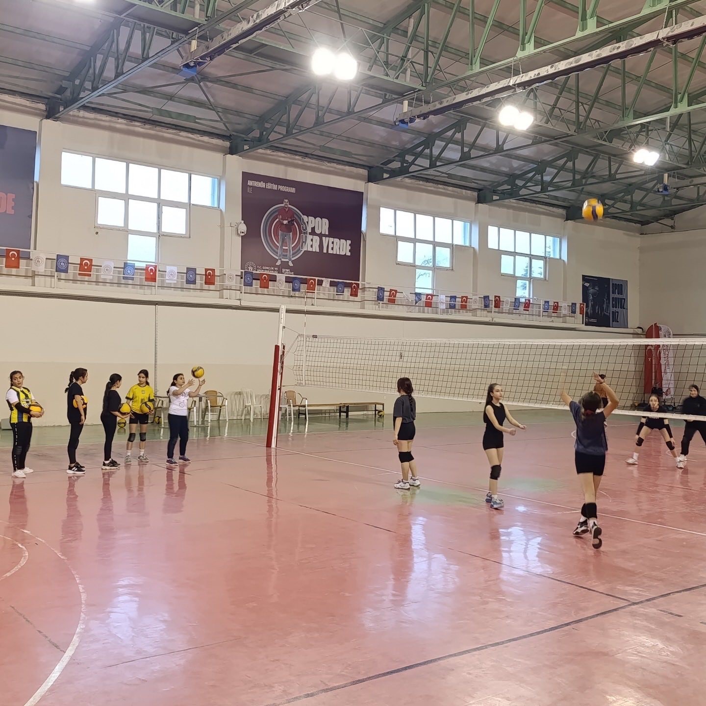 Bilecik&rsquo;te voleybol branşında altyapı &ccedil;alışmaları devam ediyor
