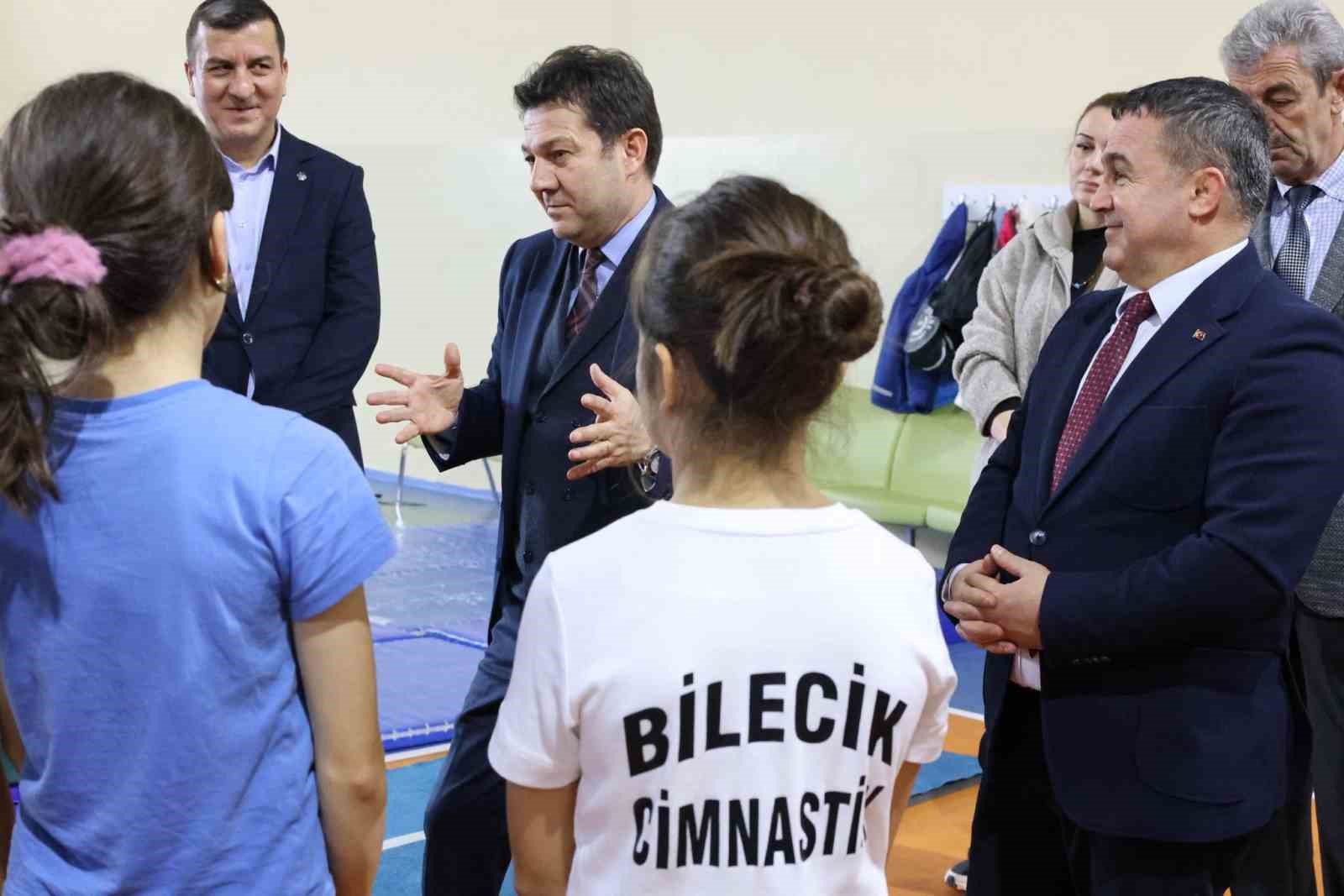 Cimnastik Federasyonu Başkanı Suat Çelen Bilecik’te antrenmanları inceledi