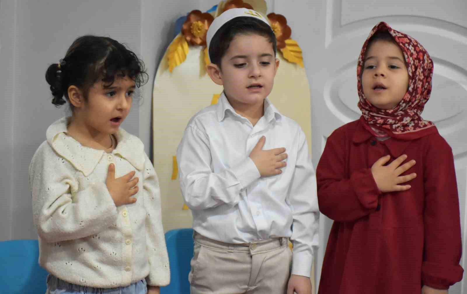 Bilecik&rsquo;te minikler Kur&rsquo;an&rsquo;a ge&ccedil;menin sevincini yaşadı
