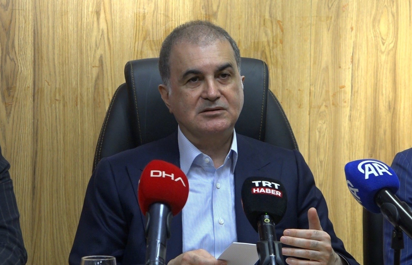 AK Parti S&ouml;zc&uuml;s&uuml; &Ccedil;elik: "Nasıl ki DEAŞ Arapların temsilcisi değilse, oradaki ter&ouml;r &ouml;rg&uuml;t&uuml; PKK ve bağlantılı olan ter&ouml;r &ouml;rg&uuml;tleri de K&uuml;rtlerin temsilcisi değil"
