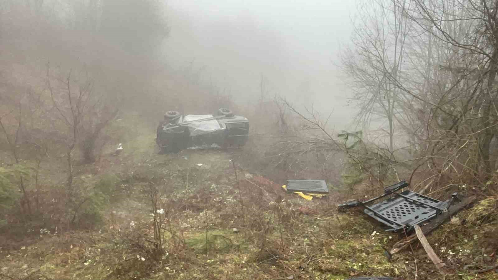 Bartın’da siste yoldan çıkan araç takla attı: 4 yaralı