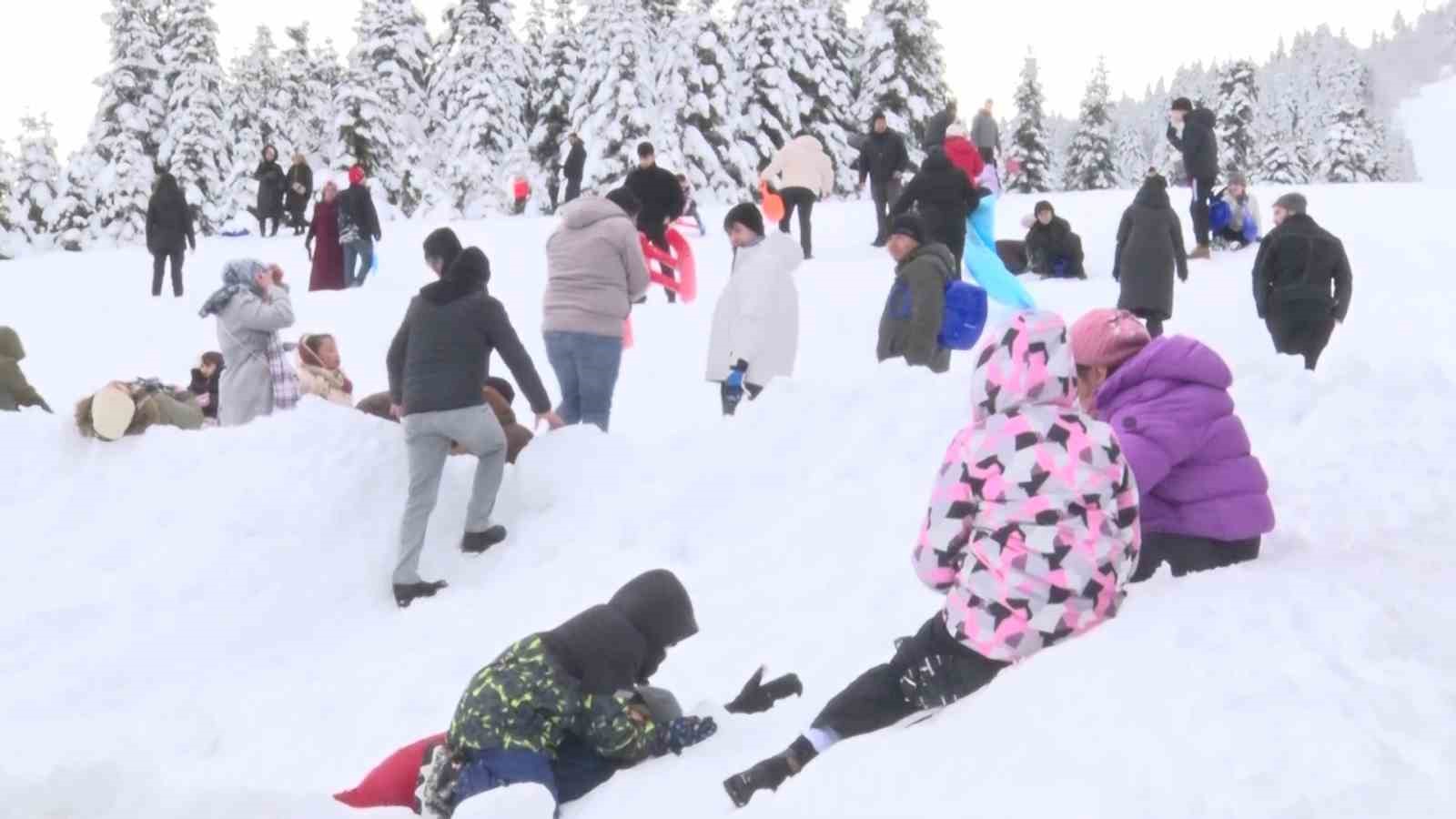 Uludağ’da sömestir tatilinin son gününde yoğunluk sürüyor