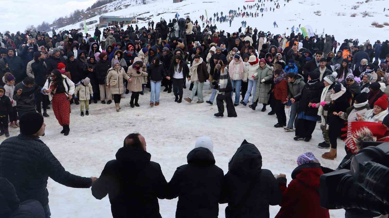 Ordu’da bin 700 rakımlı yaylada renkli kar festivali