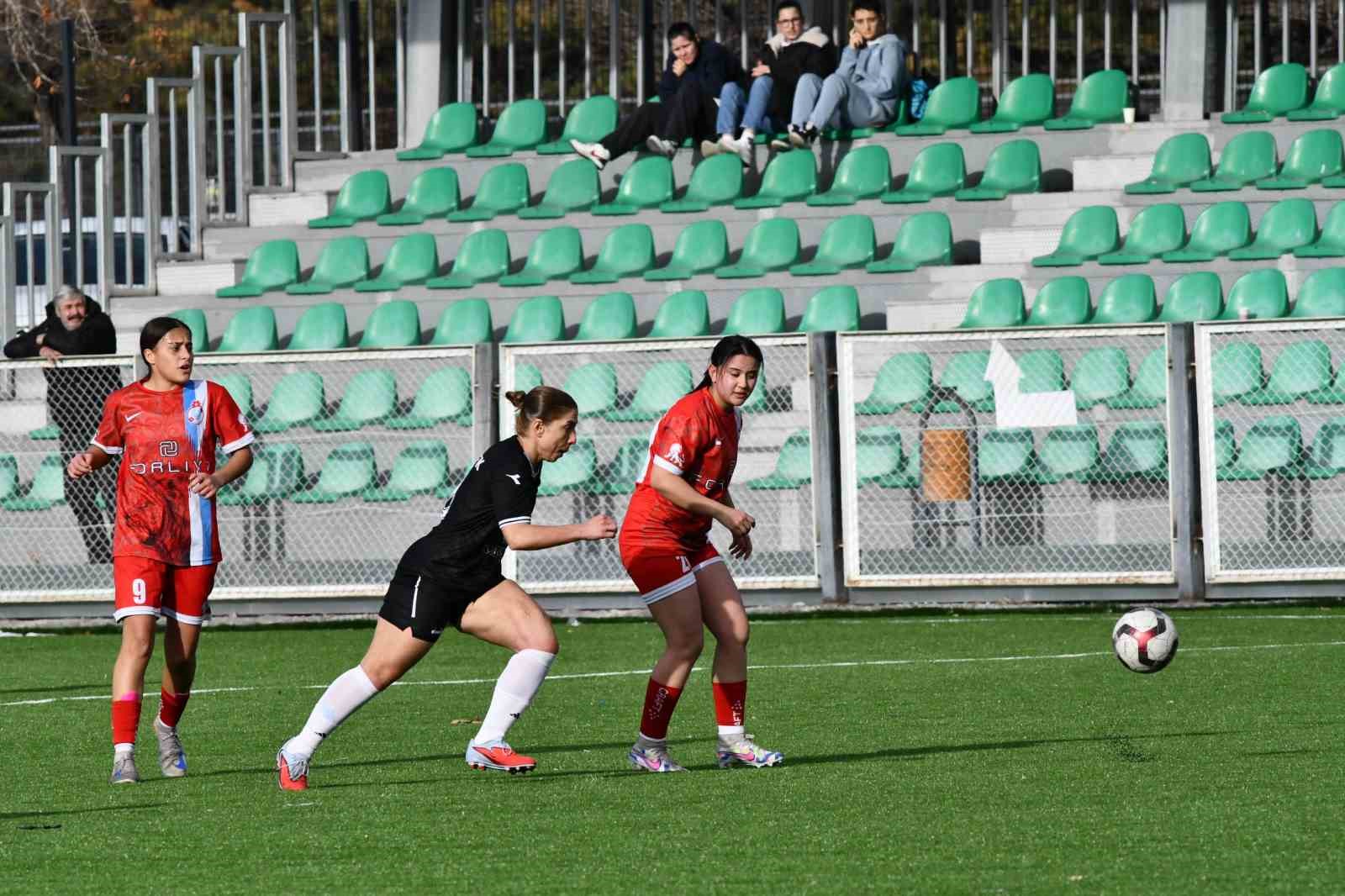 Kılıçaslan Yıldızspor 3 puanı 3 golle aldı