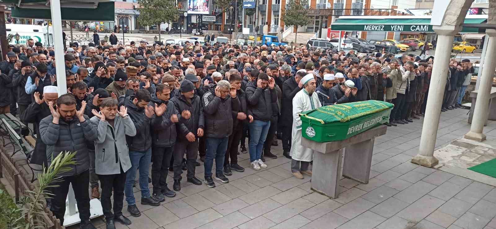 Emekli zabıta komiseri dualarla son yolculuğuna uğurlandı