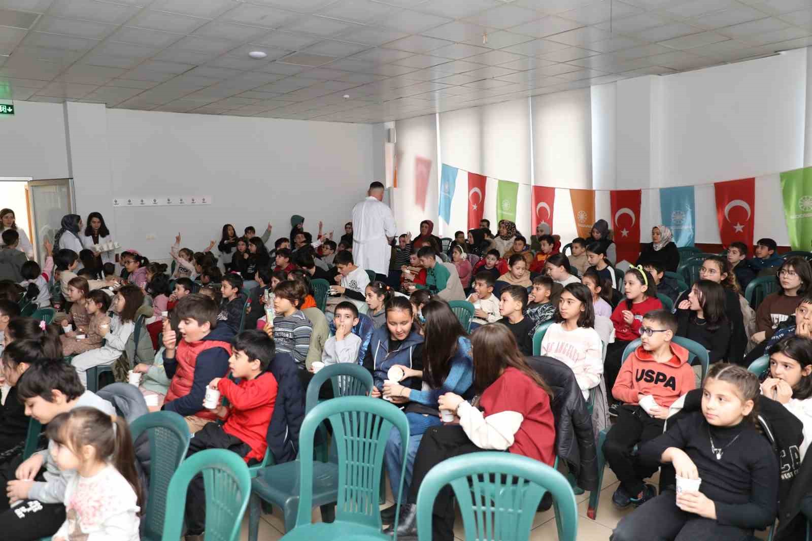 Başkan &Ccedil;olakbayrakdar: "En kıymetli hazinemiz &ccedil;ocuklarımızın g&uuml;l&uuml;msemesidir"
