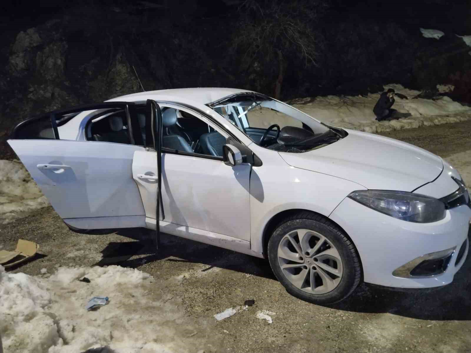 Araç içerisinde patlama: 3 yaralı