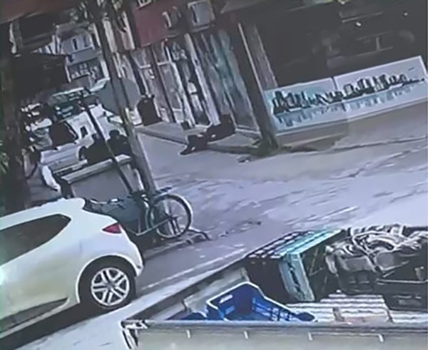 İneg&ouml;l&rsquo;de cinayetin yeni g&ouml;r&uuml;nt&uuml;leri ortaya &ccedil;ıktı
