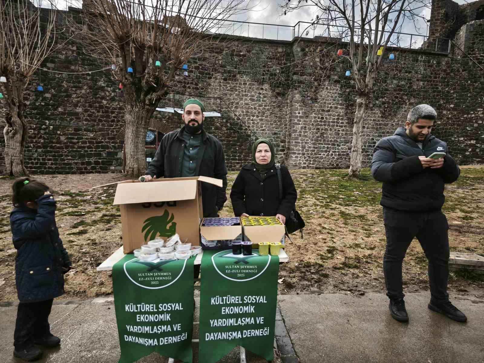 Sultan Şeyhmus EZ-ZULİ Derneği’nden Berat Kandili ikramı