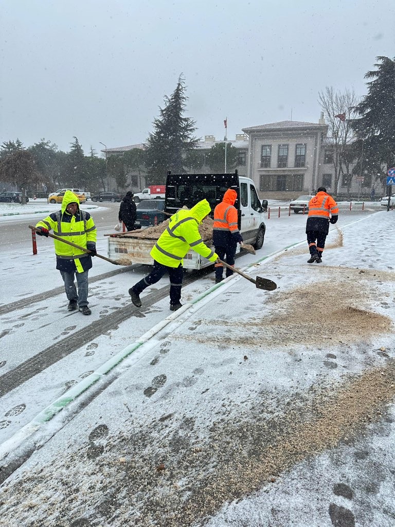 Kırklareli&rsquo;nde sol&uuml;syonla ila&ccedil;lama ve tuzlama &ccedil;alışmaları

