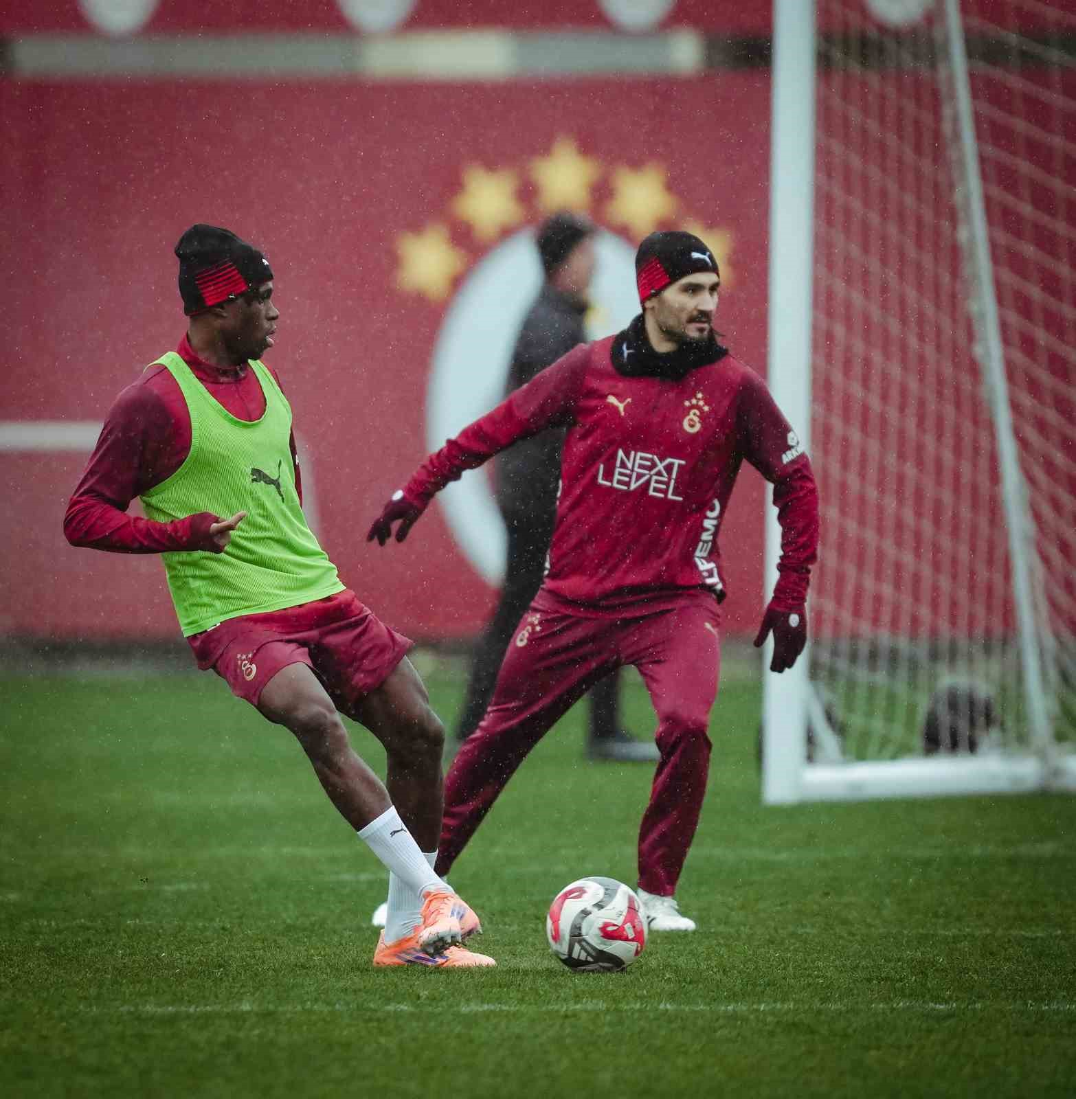 Galatasaray, İstanbulspor ma&ccedil;ının hazırlıklarına başladı
