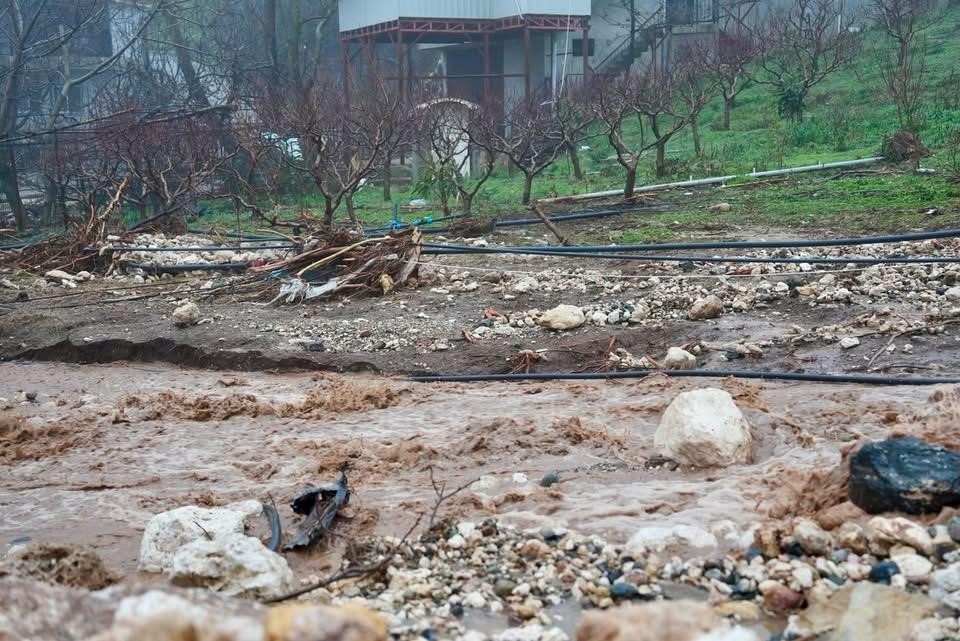 Mersin&rsquo;de selin vurduğu kırsal mahallelerde yaralar sarılıyor
