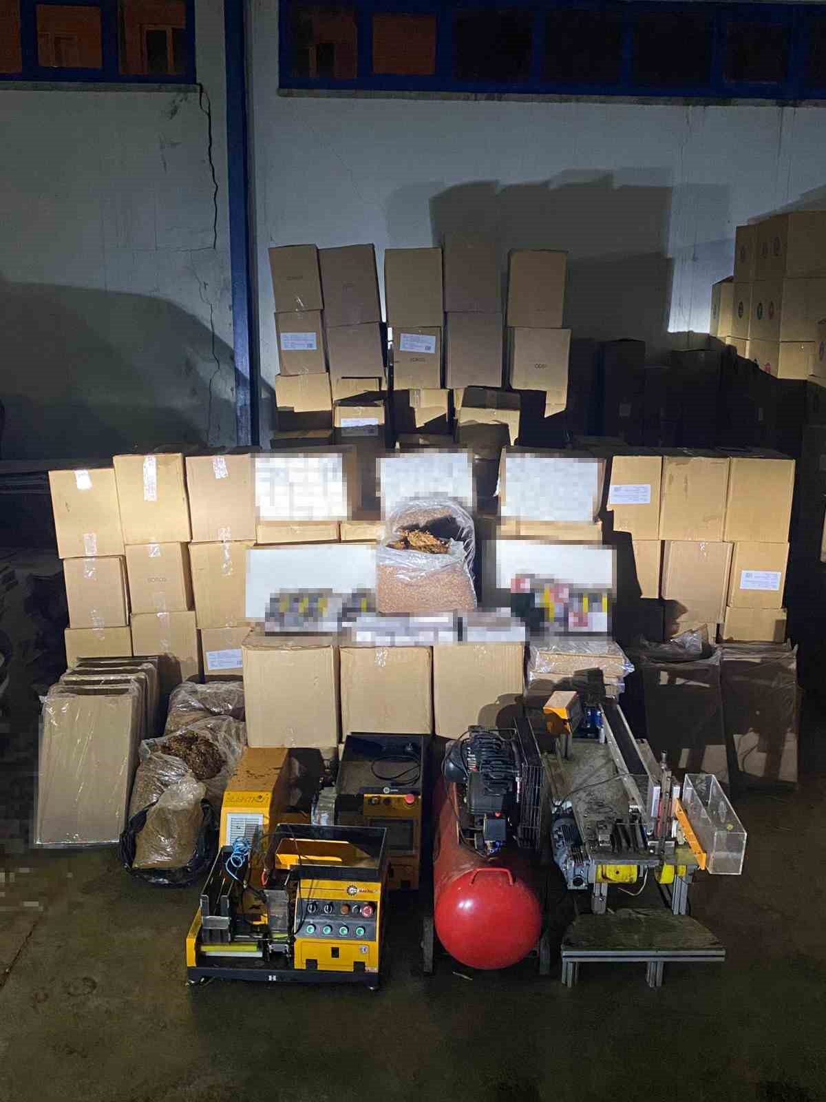 Mersin&rsquo;de sigara ka&ccedil;ak&ccedil;ılarına operasyon: 4 tutuklama
