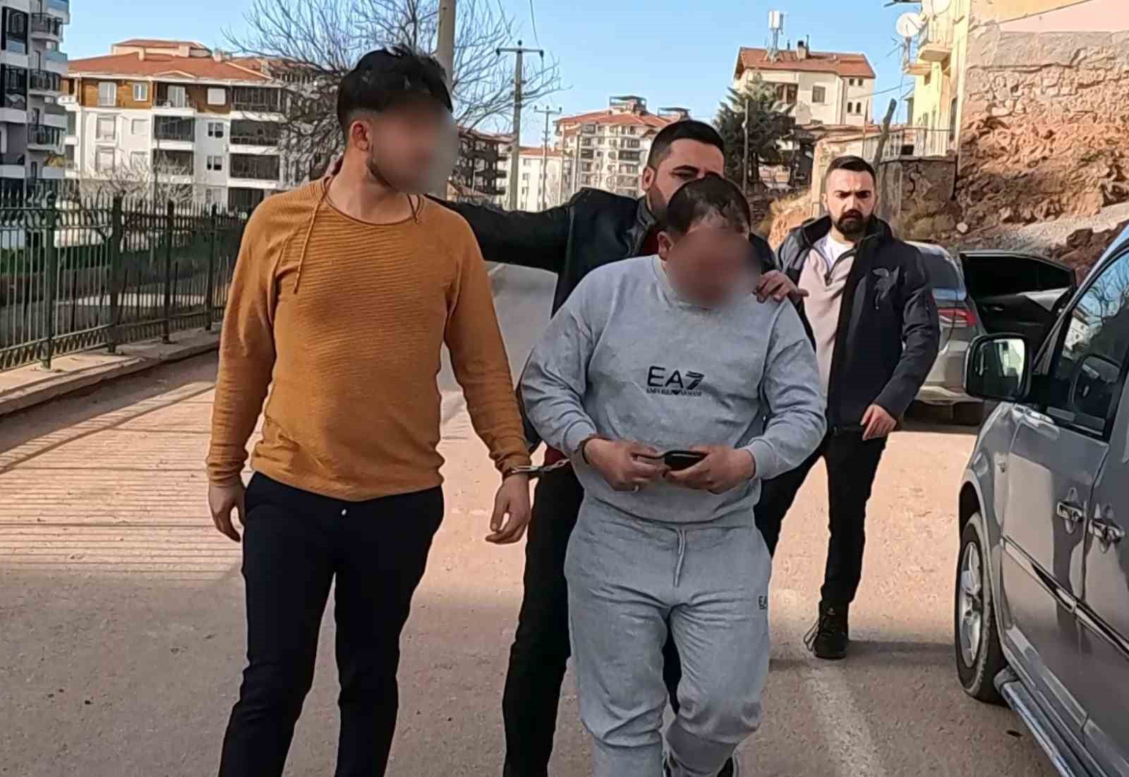 Operasyonda ‘dur’ ihtarına uymadı, kovalamaca sonucu uyuşturucuyla yakalandı