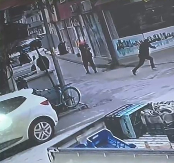 İneg&ouml;l&rsquo;de kayınbabasını &ouml;ld&uuml;ren damat polise teslim oldu
