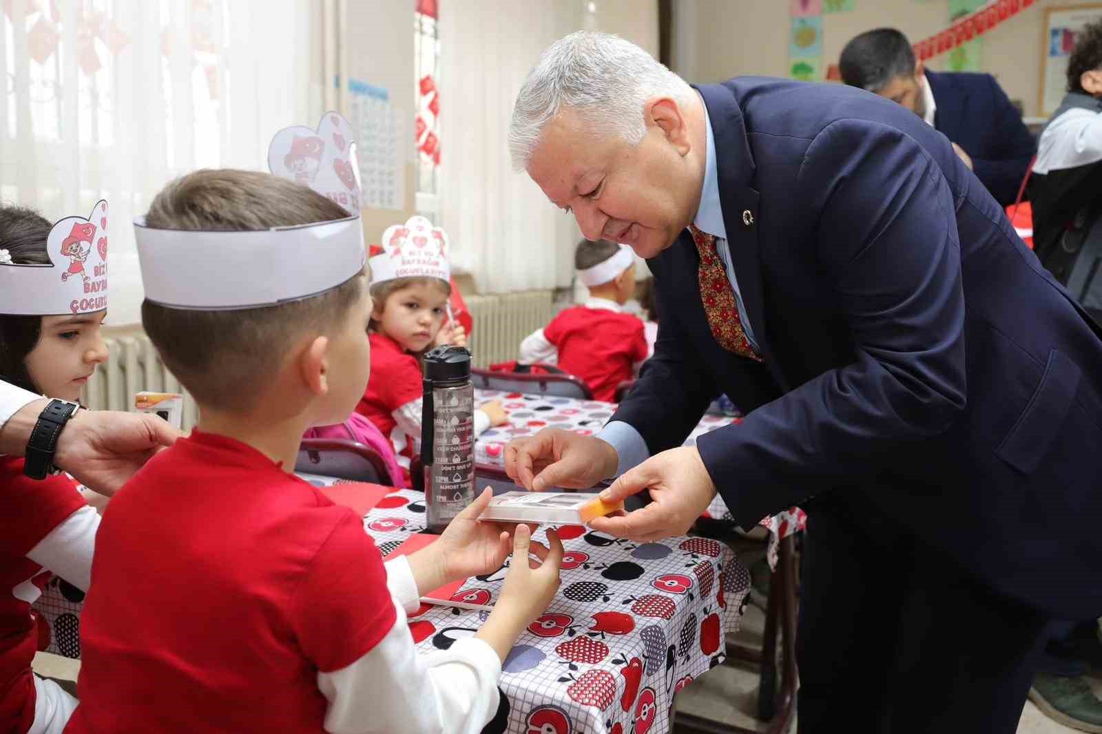 Aksaray&rsquo;da 2025-2026 Eğitim &Ouml;ğretim Yılı ikinci d&ouml;nemi ilk ders zili &ccedil;aldı
