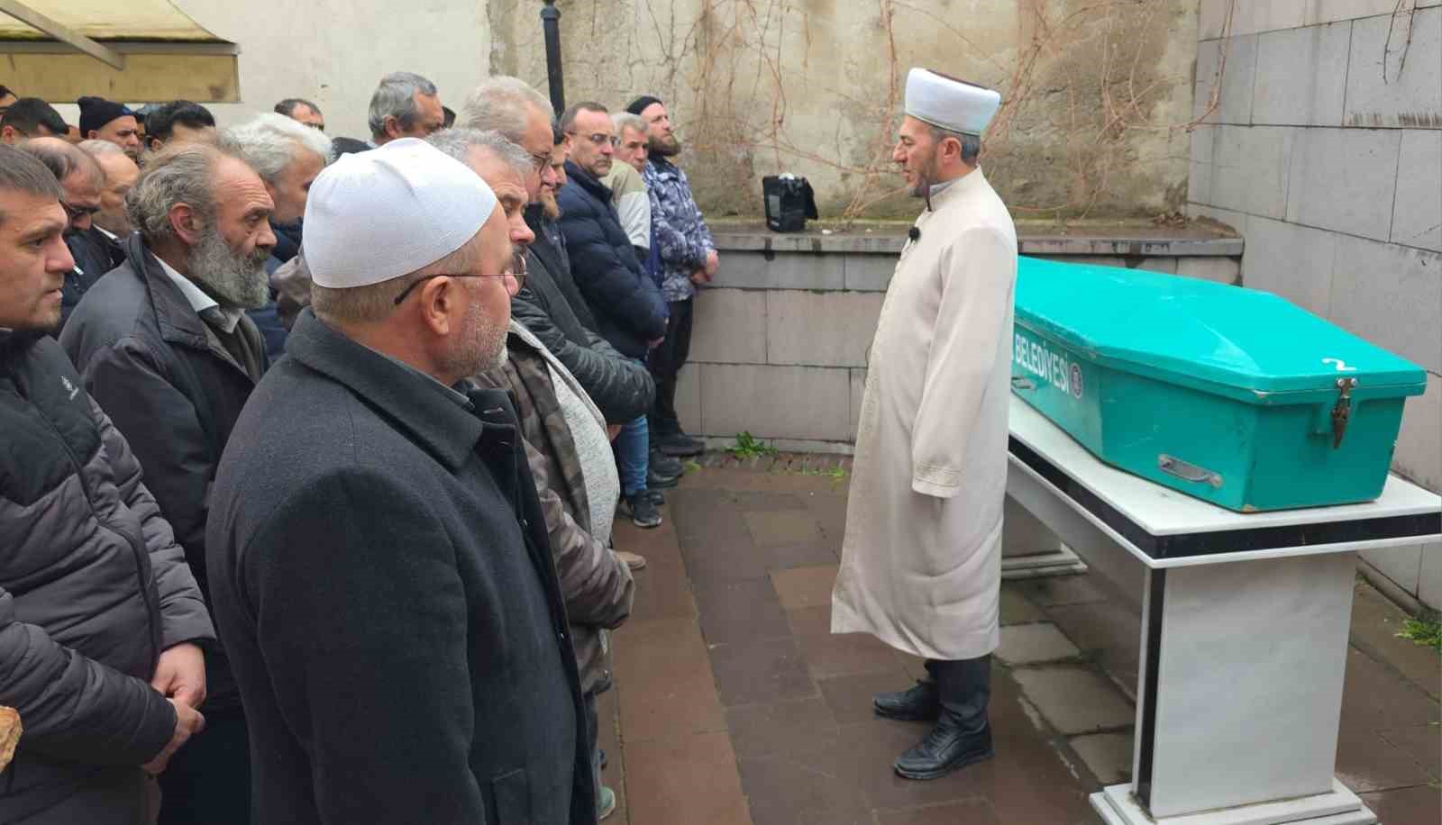 Antalya’daki otobüs kazasında hayatını kaybeden sürücü memleketi Kütahya’da son yolculuğuna uğurlandı