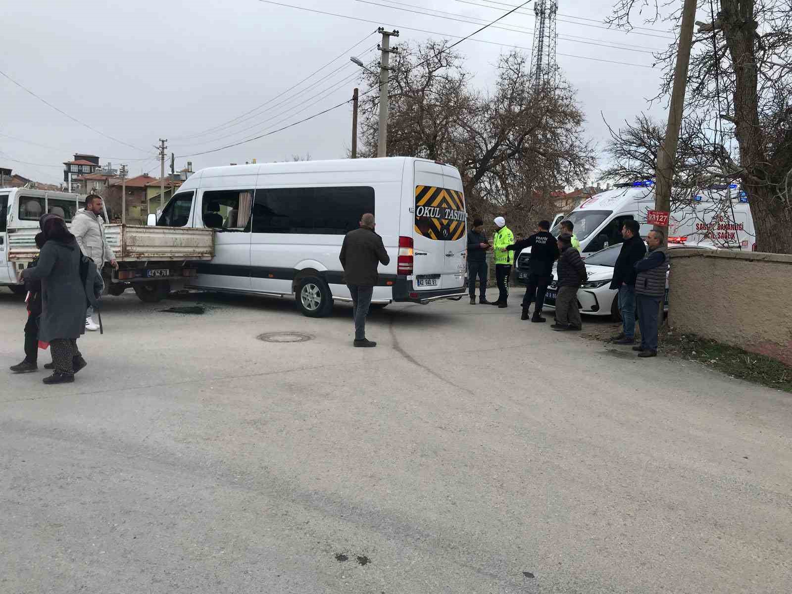 Konya’da okul servisi belediye aracı ile çarpıştı: 5 yaralı