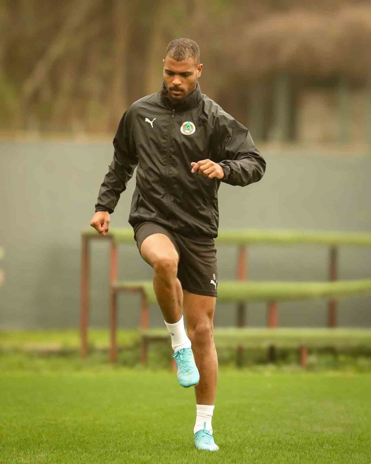 Alanyaspor, Boluspor ma&ccedil;ının hazırlıklarına başladı
