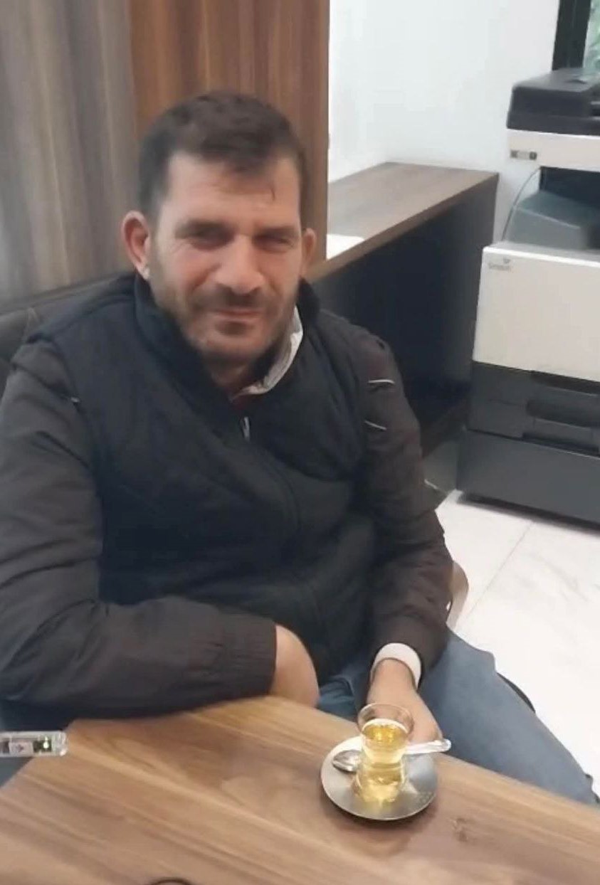 Haber alamadığı kardeşini evde &ouml;l&uuml; buldu
