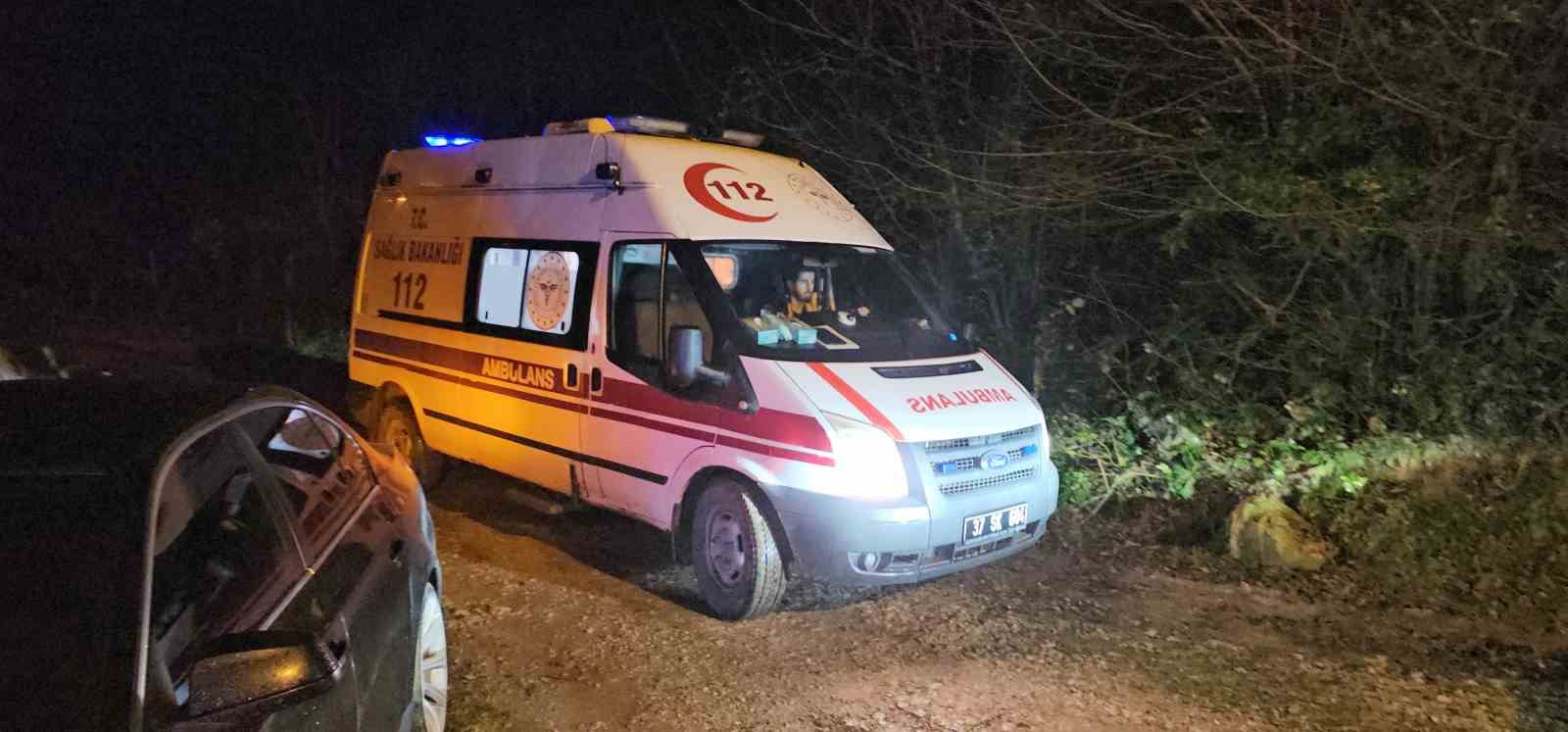 İ&ccedil;inden gelen sese kulak verdi, kayıp yaşlı kadını ormanda buldu

