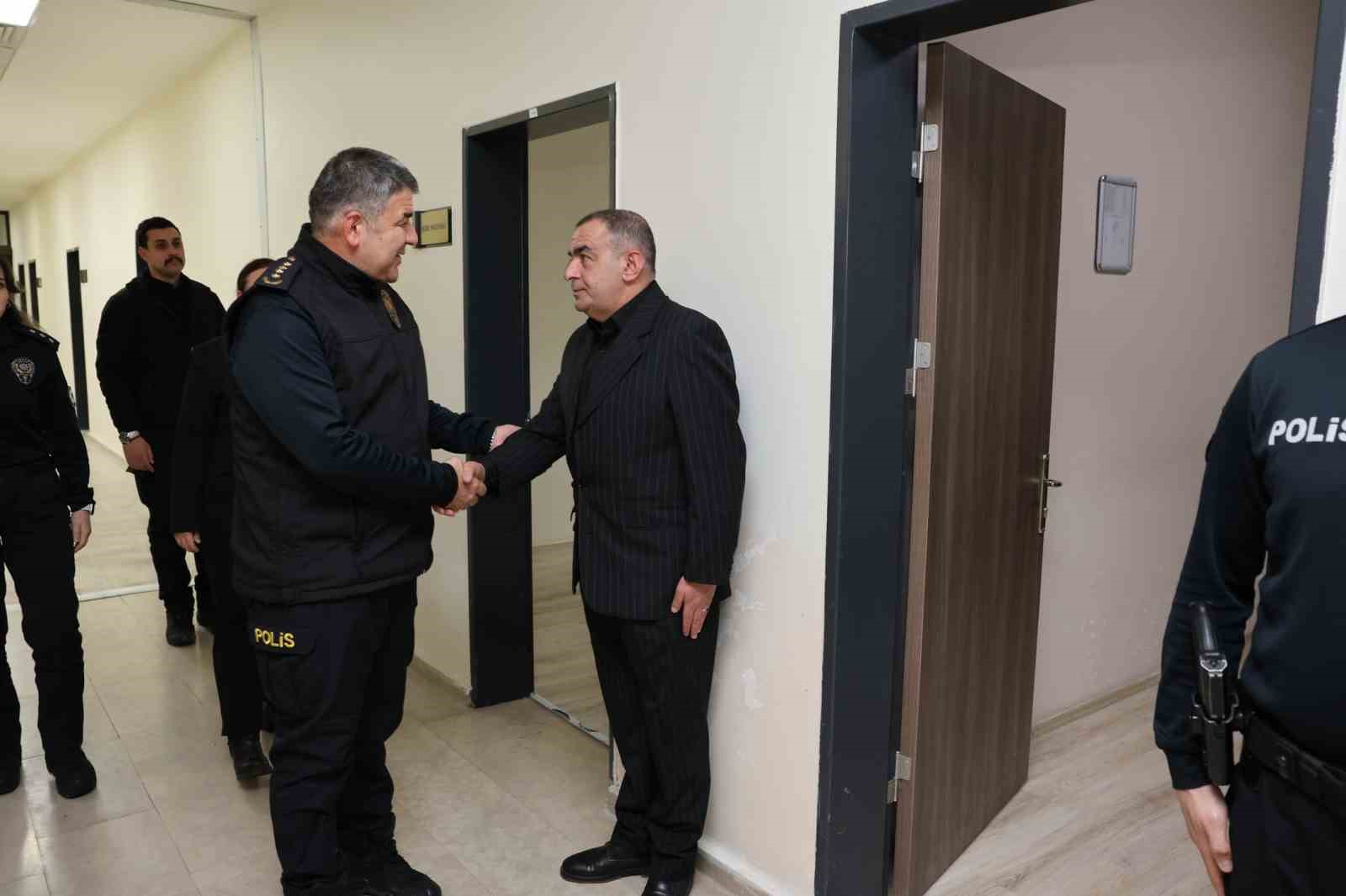 Karaburun&rsquo;dan personele vefa
