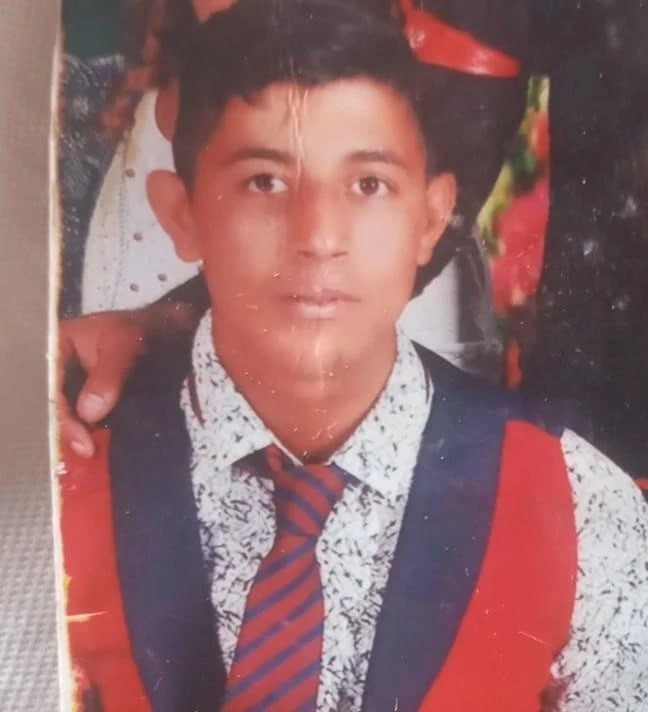 Adana’da yağışta oğlunun mezarı çöken anne gözyaşlarına boğuldu