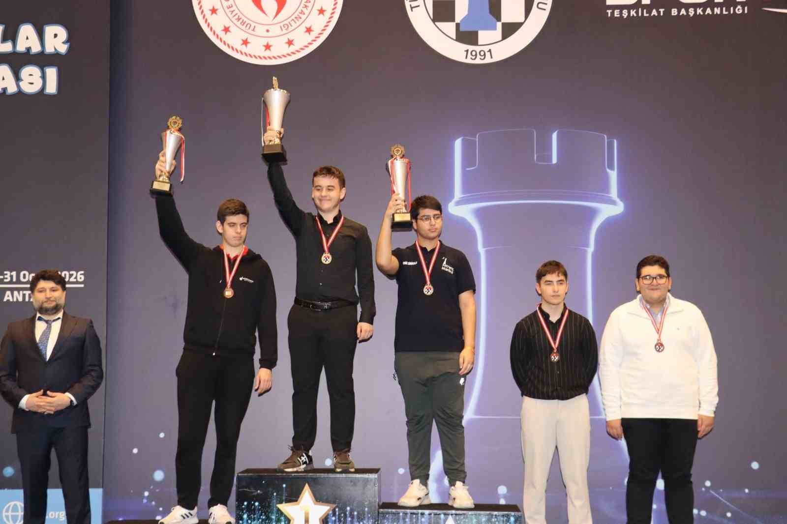 Satrançta Çeşme’nin gururu Egehan Yıldız Avrupa yolcusu