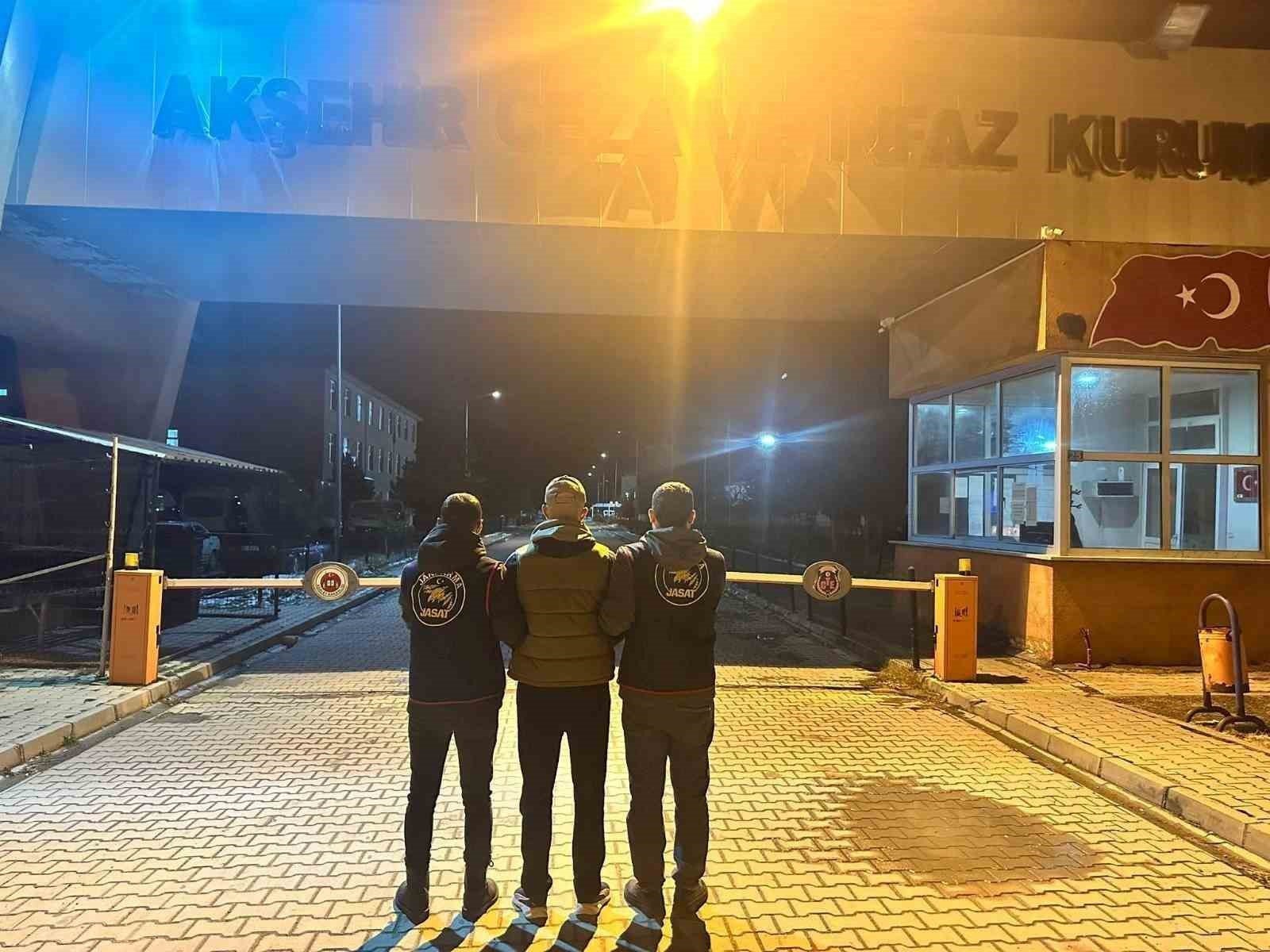 Konya’da jandarmadan aranan şahıslara sıkı takip