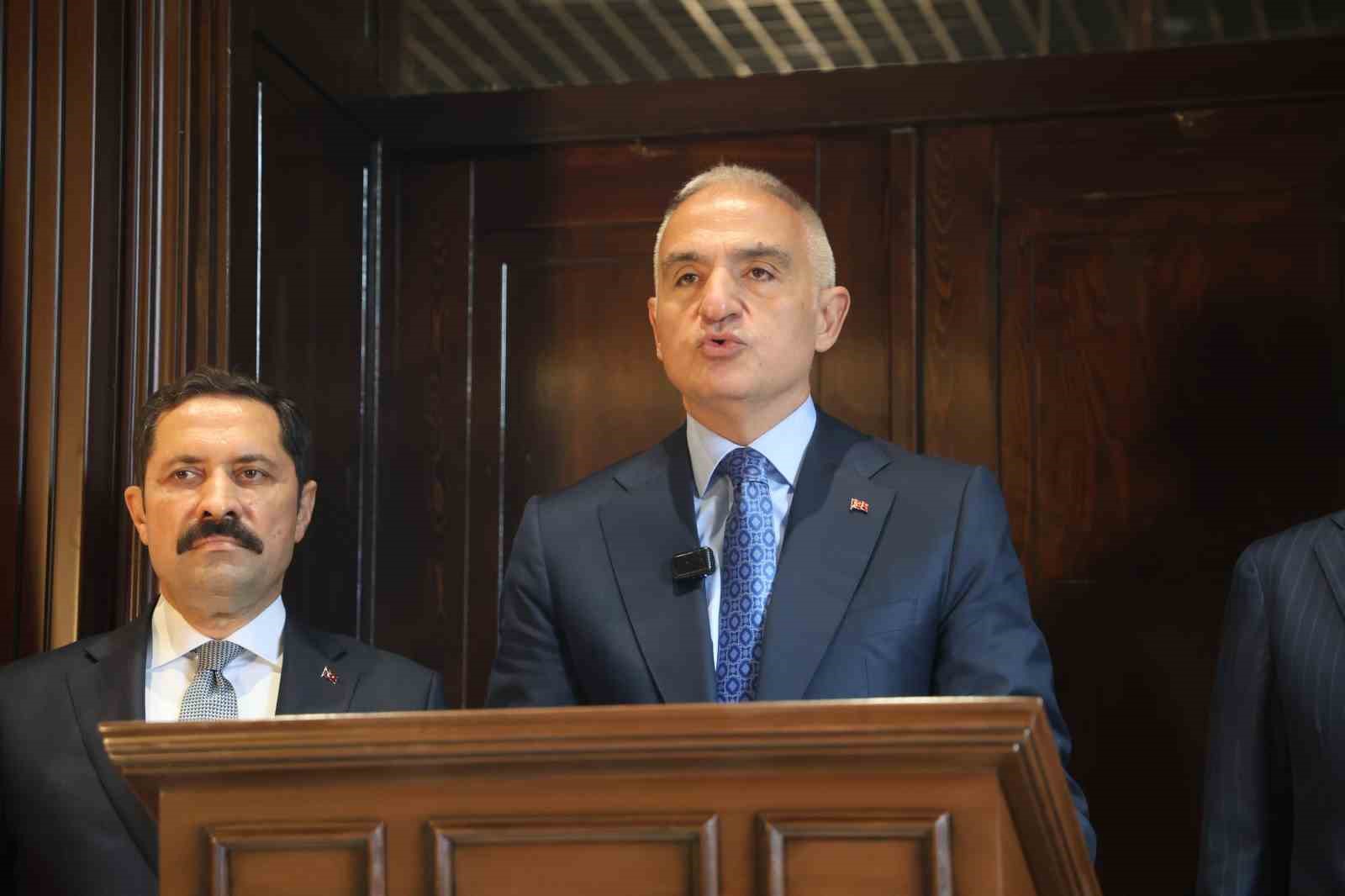 Bakan Ersoy: "11 ilimizde başlattığımız 63 işi tamamlamış bulunuyoruz"
