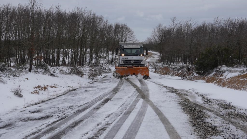 Tekirdağ’da kar mesaisi: Ekipler teyakkuzda