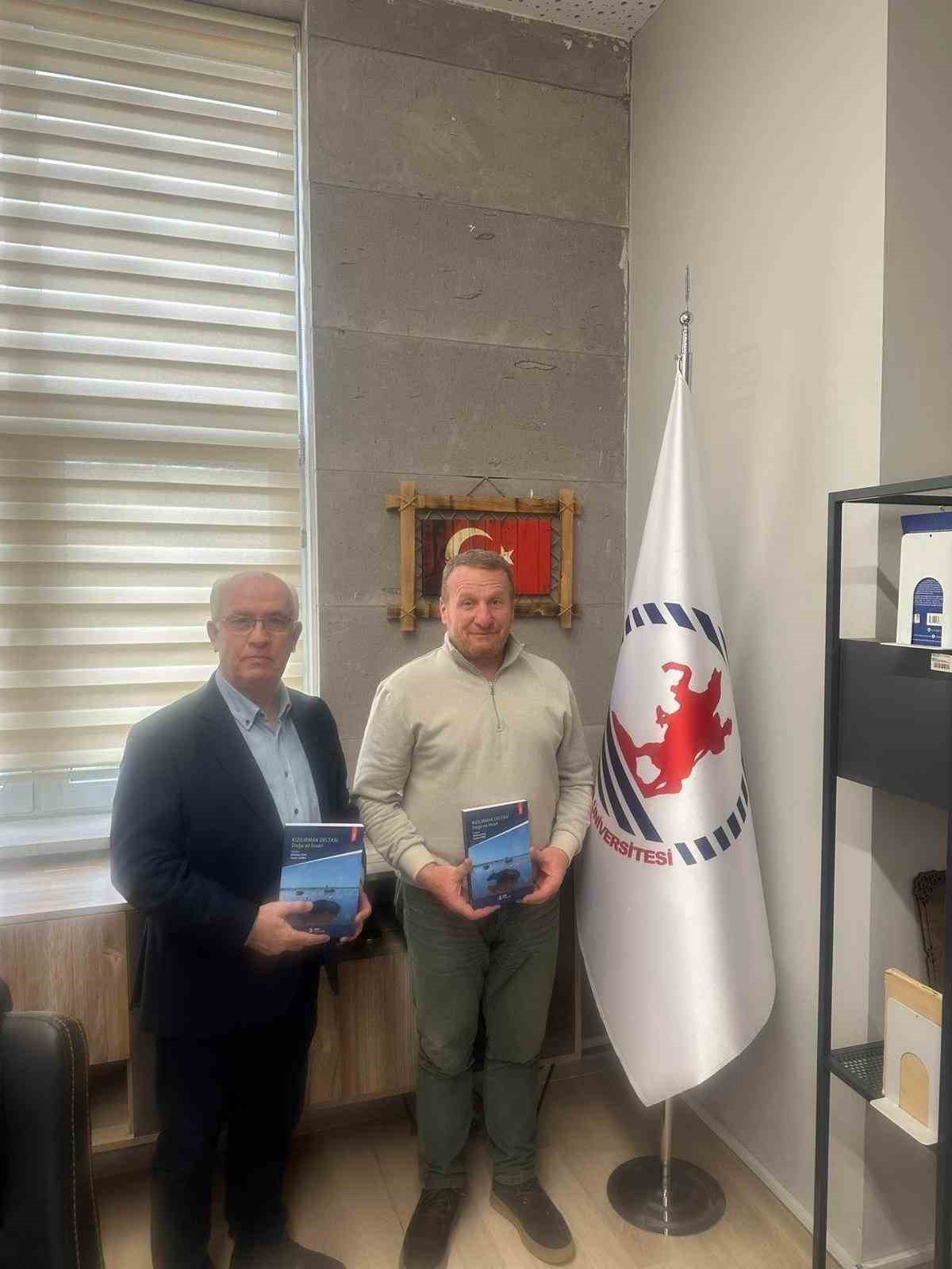 D&uuml;nya Sulak Alanlar G&uuml;n&uuml;&rsquo;ne OM&Uuml;&rsquo;den bilimsel katkı: Kızılırmak Deltası kitapla anlatıldı
