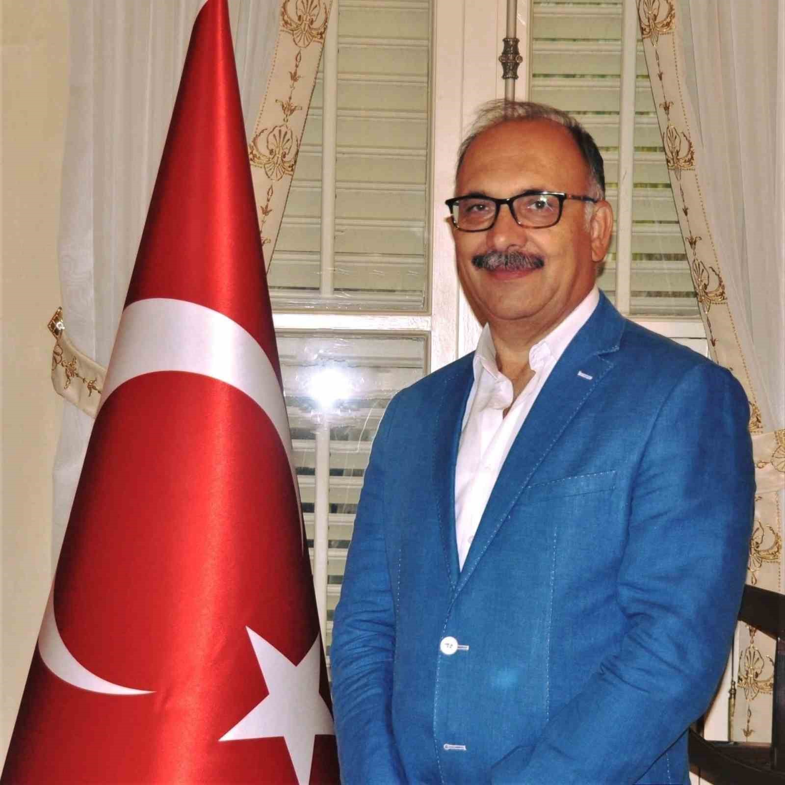 Prof. Dr. Mustafa Var, son yolculuğuna uğurlandı