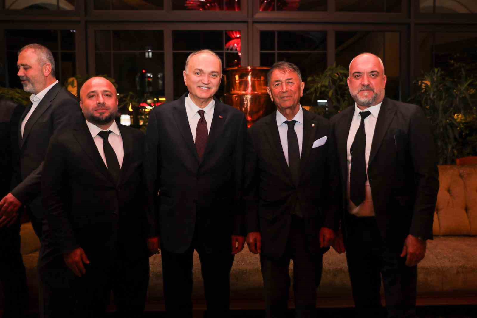 Başkan Özlü, iş dünyasının önemli isimleriyle bir araya geldi