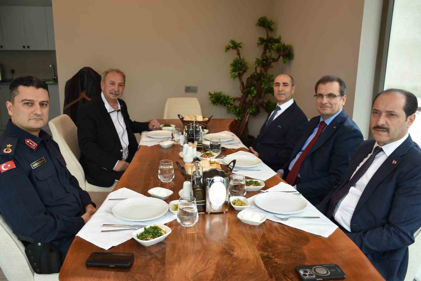 Salihli’de İlçe Emniyet Müdürü Burhan Demirkıran’a veda