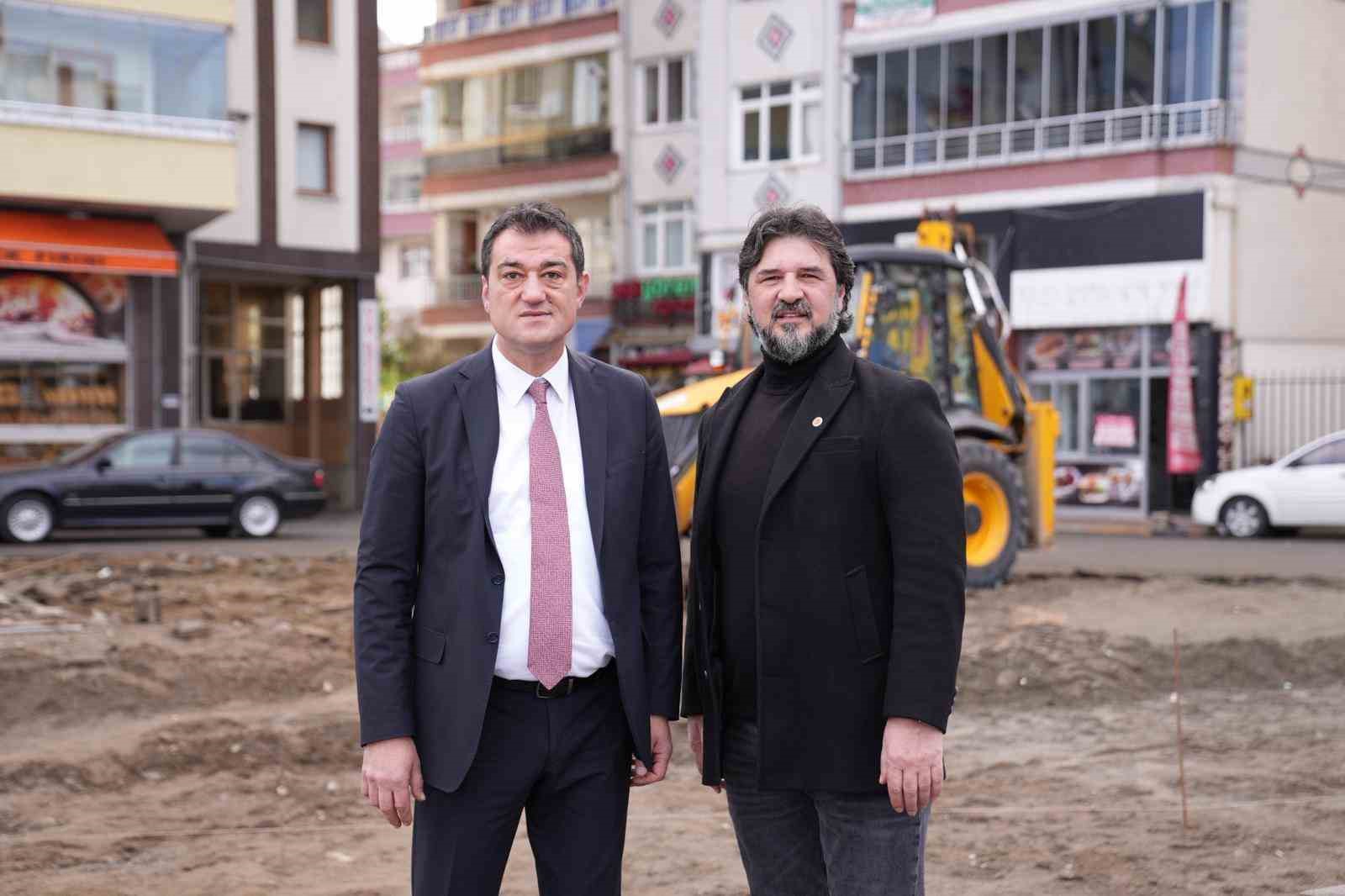 Giresun Belediye Başkanı Fuat K&ouml;se, meydan d&uuml;zenleme &ccedil;alışmalarını inceledi
