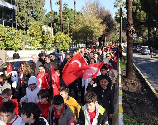 Köyceğiz’de Bayrak Yürüyüşü coşkuyla tamamlandı