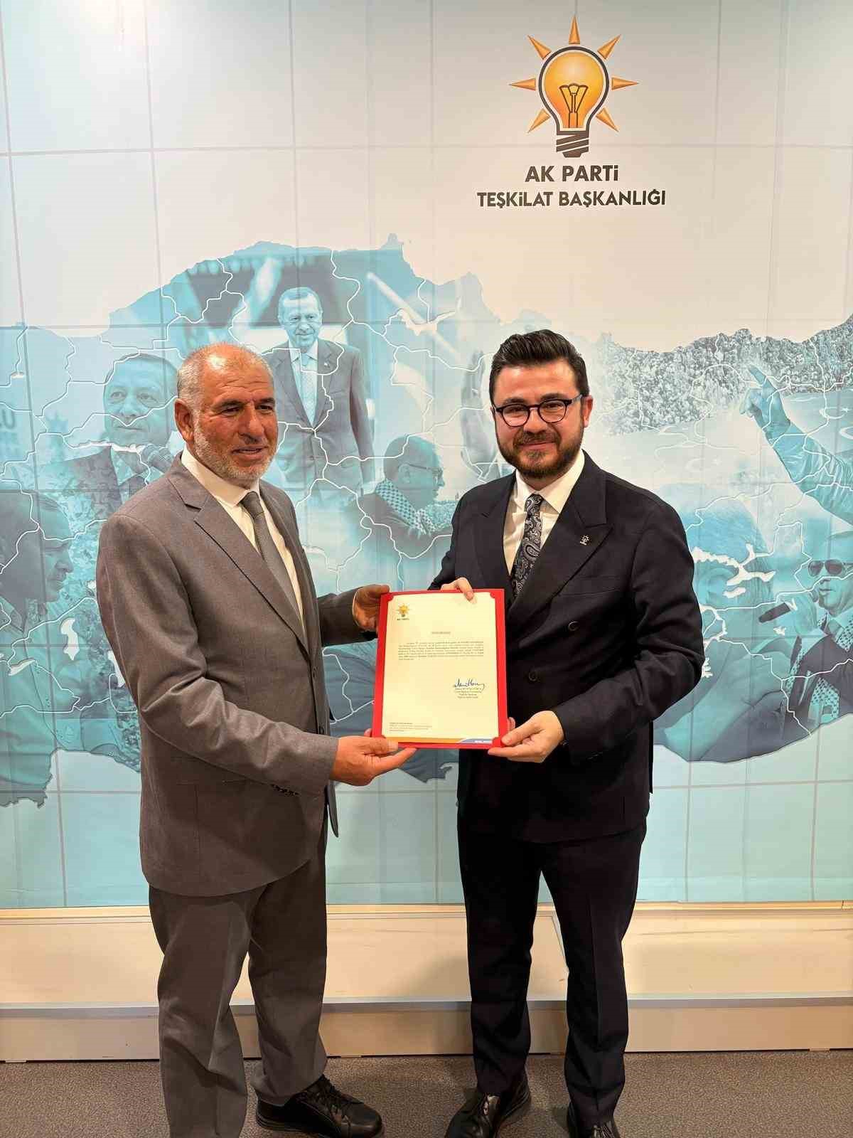 AK Parti&rsquo;de 3 yeni il&ccedil;e başkanı g&ouml;revi devraldı
