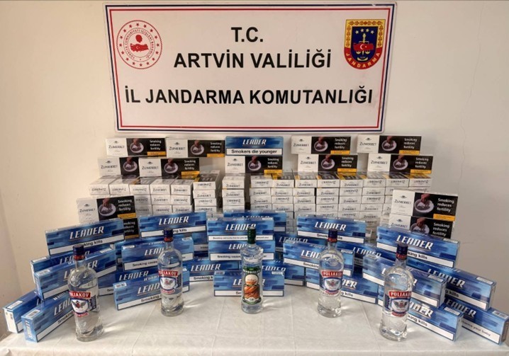 Artvin&rsquo;de ka&ccedil;ak&ccedil;ılıkla m&uuml;cadelede 11 ş&uuml;pheli yakalandı
