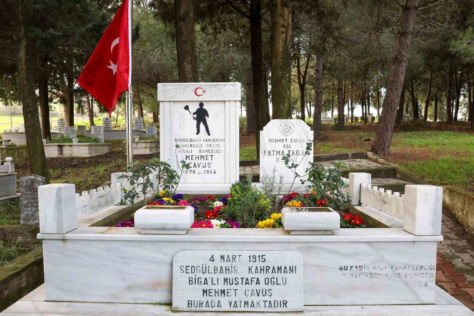 Sedd&uuml;lbahir kahramanı &ouml;l&uuml;m&uuml;n&uuml;n 62. yıld&ouml;n&uuml;m&uuml;nde anıldı
