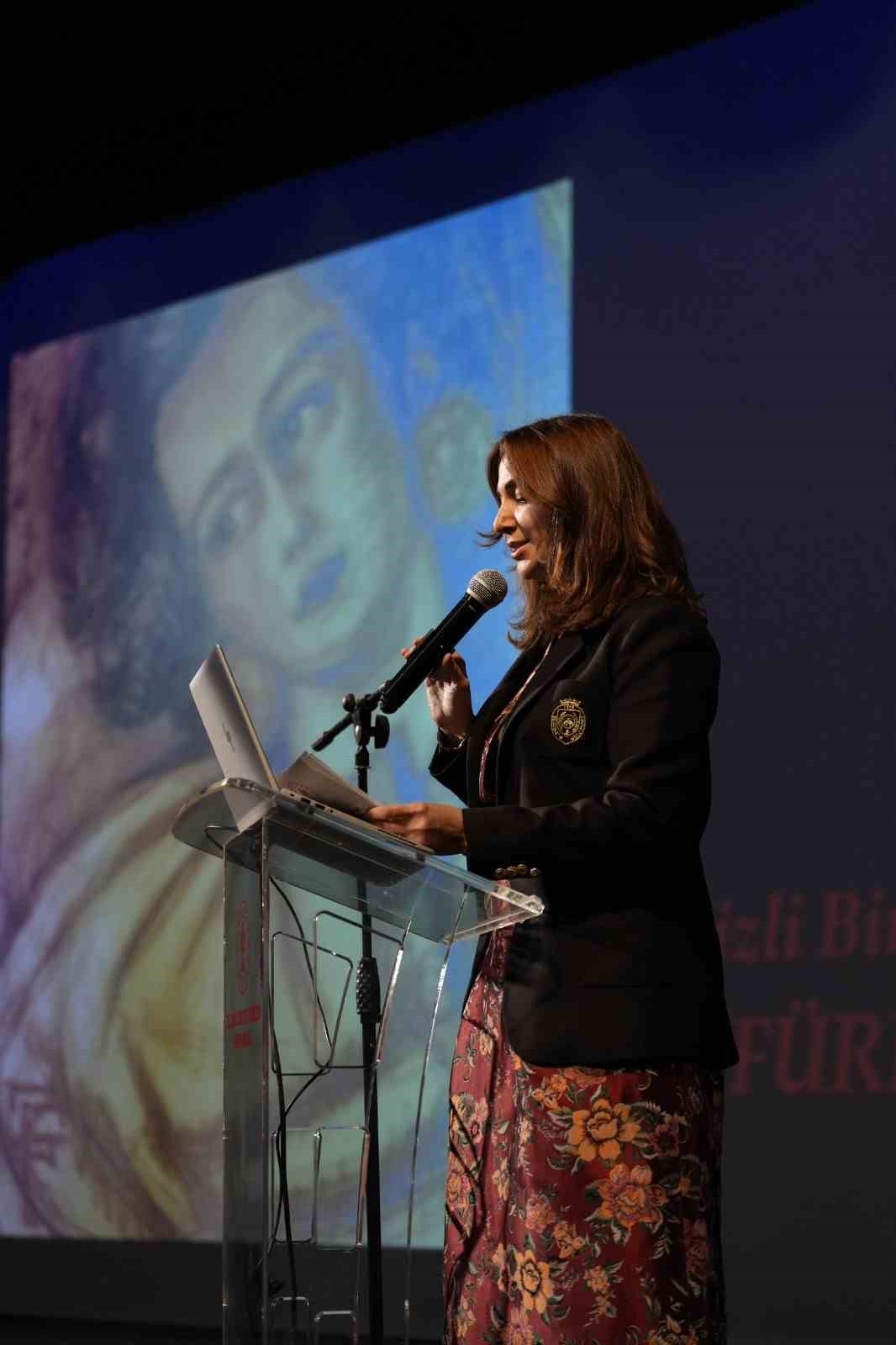 Ankara&rsquo;da F&uuml;reya Koral s&ouml;yleşisi: Osmanlı&rsquo;dan Cumhuriyet&rsquo;e uzanan sanat yolculuğu anlatıldı
