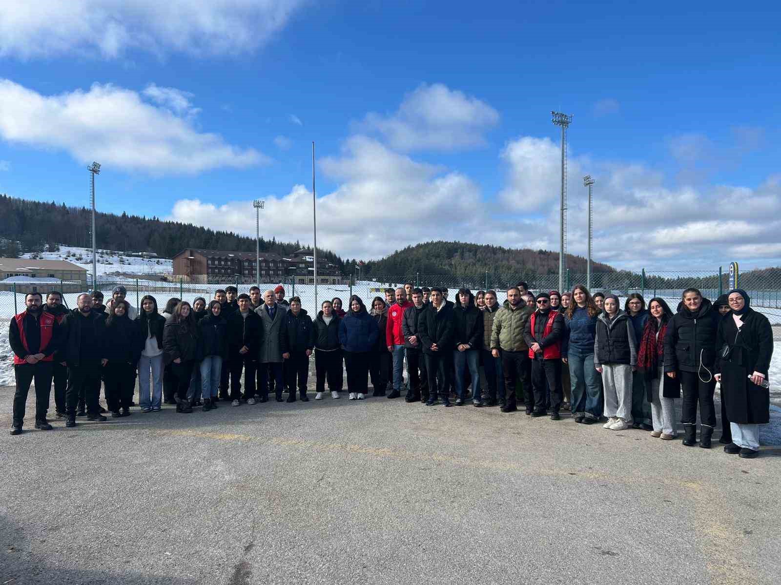 Gençler güzel bir gün geçirdi