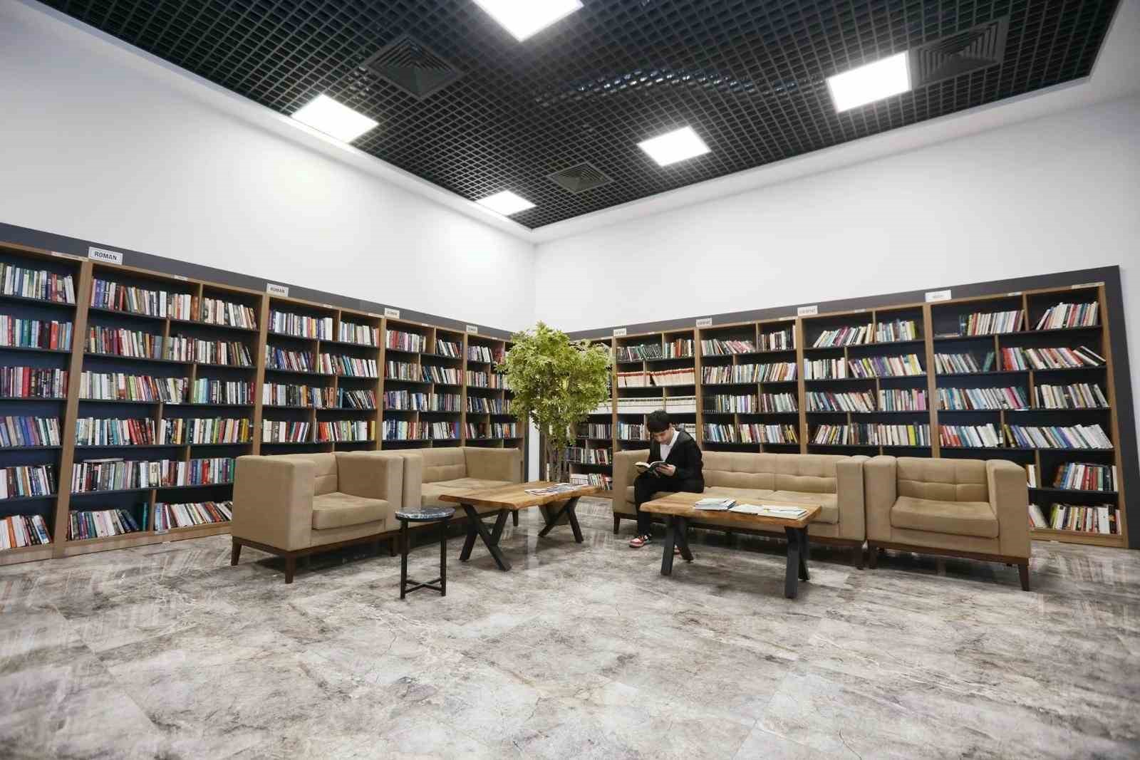 Millet kıraathaneleri Kağıthaneli gen&ccedil;lerin buluşma noktası oluyor
