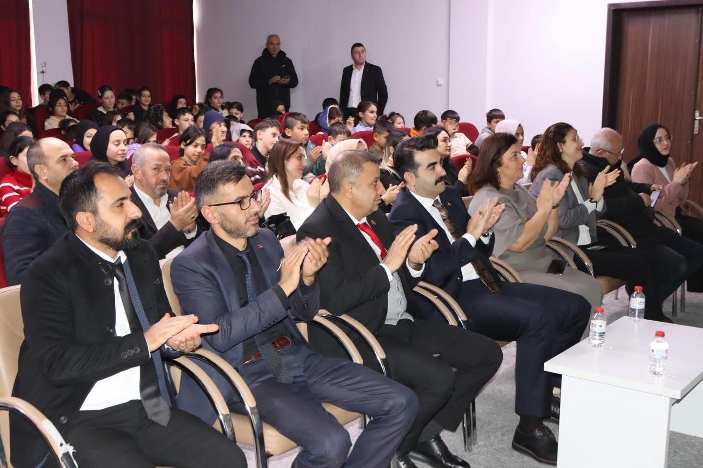 &lsquo;Sağlıklı Yaşa, Sağlıkla G&uuml;l&uuml;mse&rsquo; projesine yoğun ilgi
