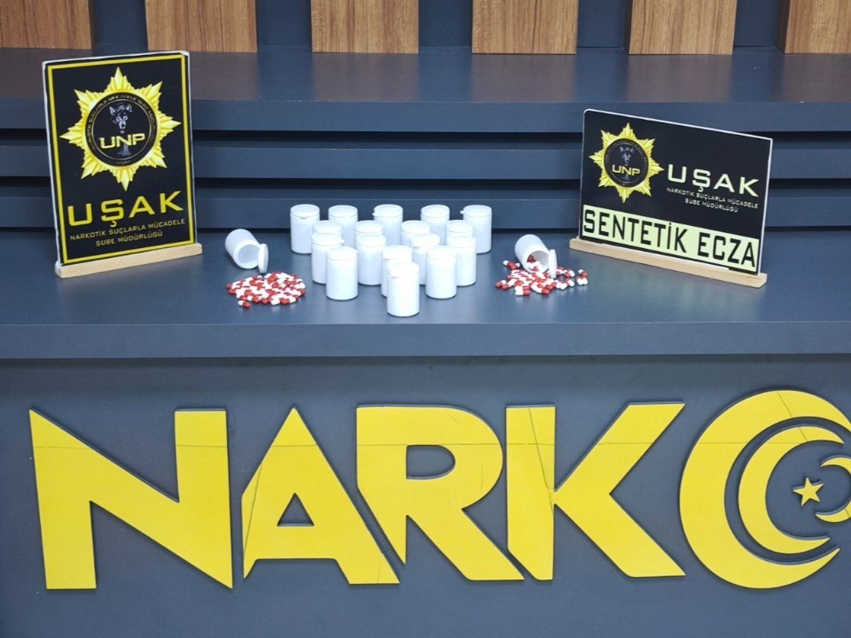 Uşak&rsquo;ta uyuşturucu operasyonlarında 3 kişi tutuklandı
