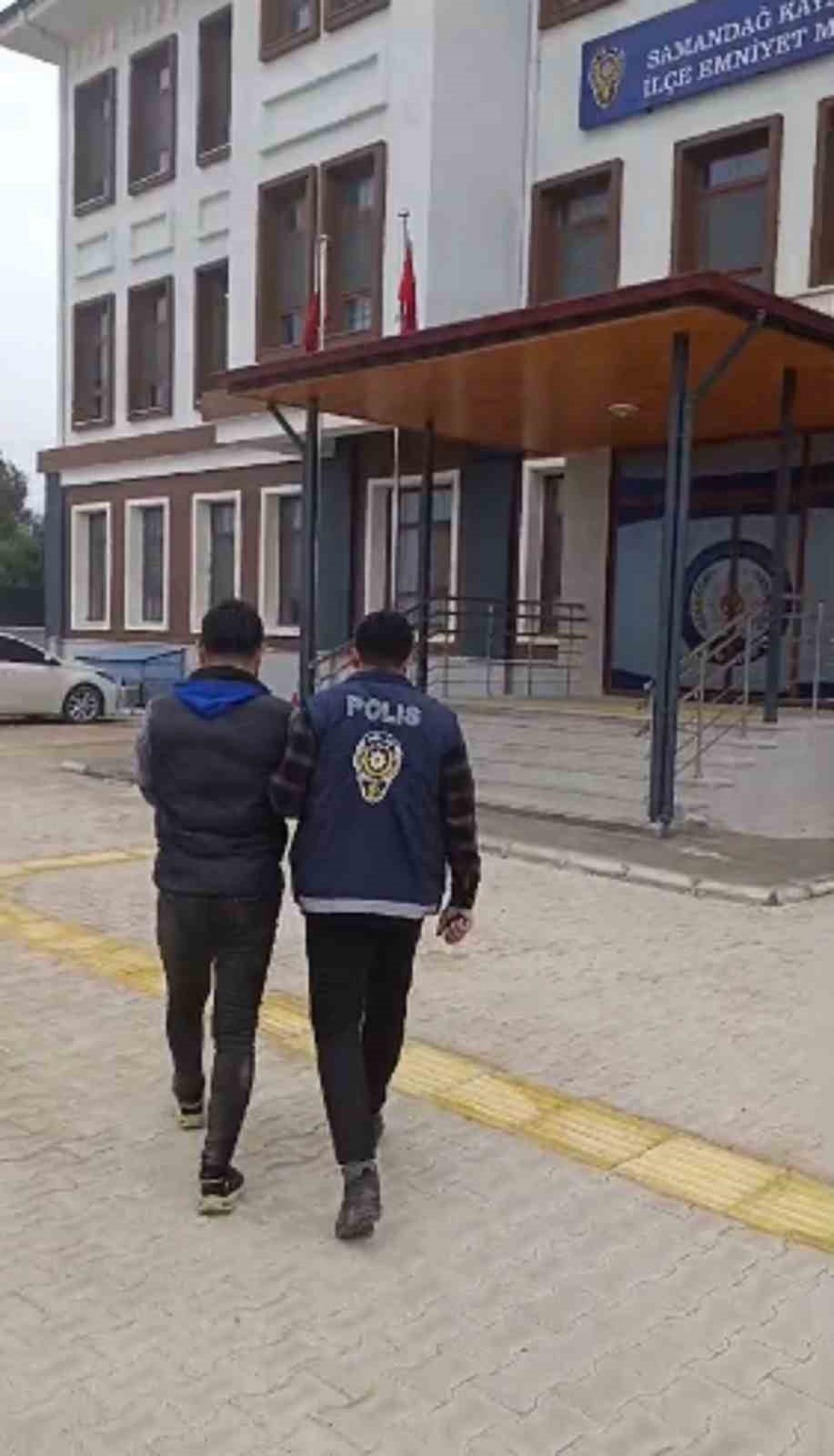 Samandağ&rsquo;da hapis cezasıyla aranan 2 kişi yakalandı
