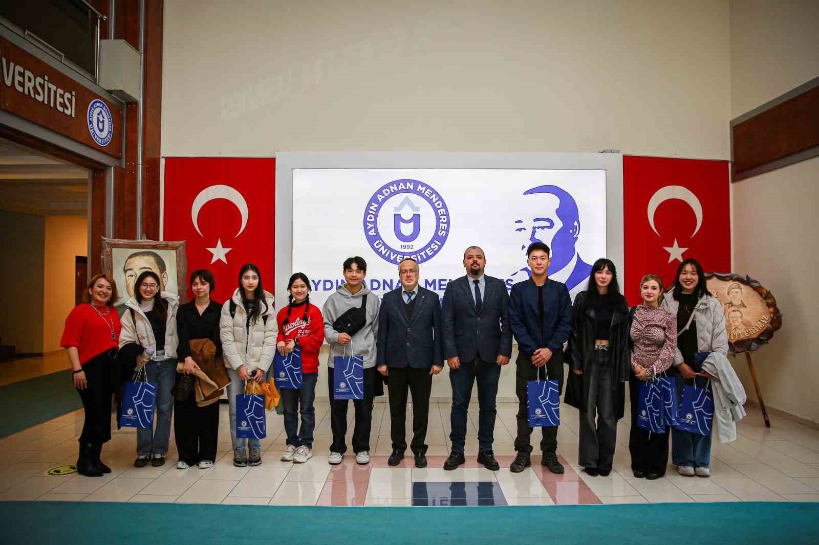 ADÜ Rektörü Kent, Tayvan Veteriner hekimlik öğrencilerini ağırladı