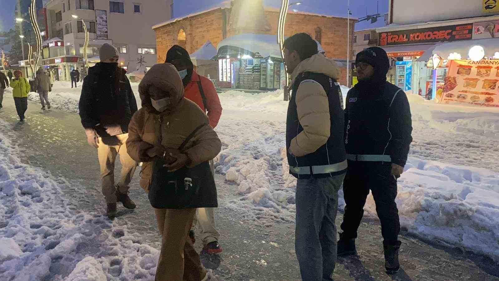 Bolu&rsquo;da 21 ka&ccedil;ak g&ouml;&ccedil;men yakalandı
