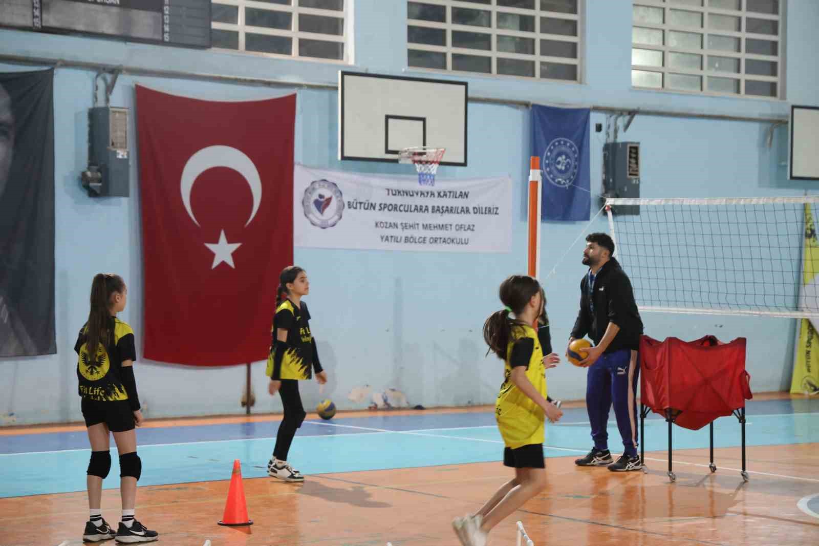 Depremden kurtuldular, sporla hayata tutundular