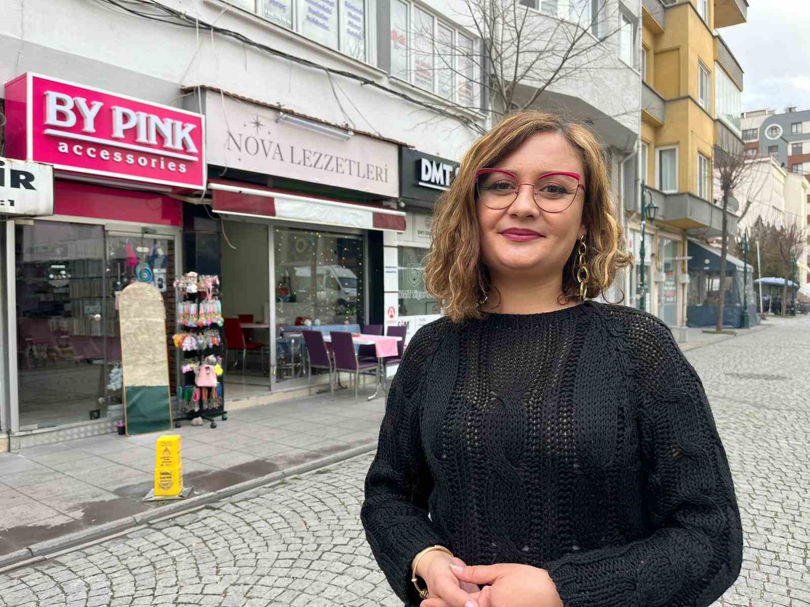 Sosyal medya yerine hayaline odaklandı, 3 sene çalışıp biriktirdiği para ile 18 yaşında kafe açtı
